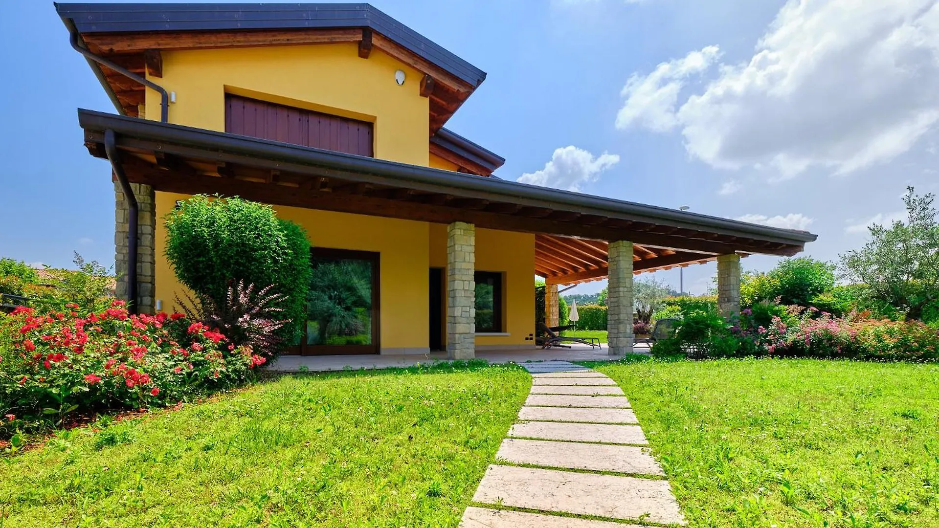 Villasgarda - Villa Leone Salionze 0*,  Italia