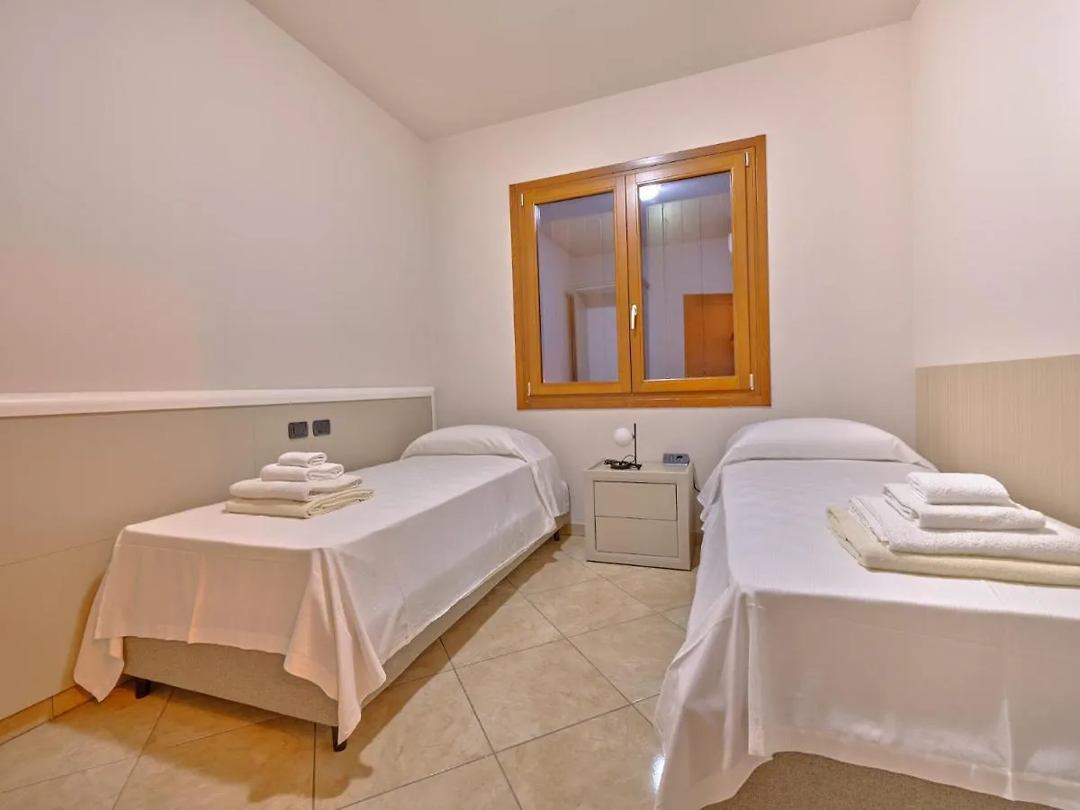 Villasgarda - Villa Leone Salionze İtalya