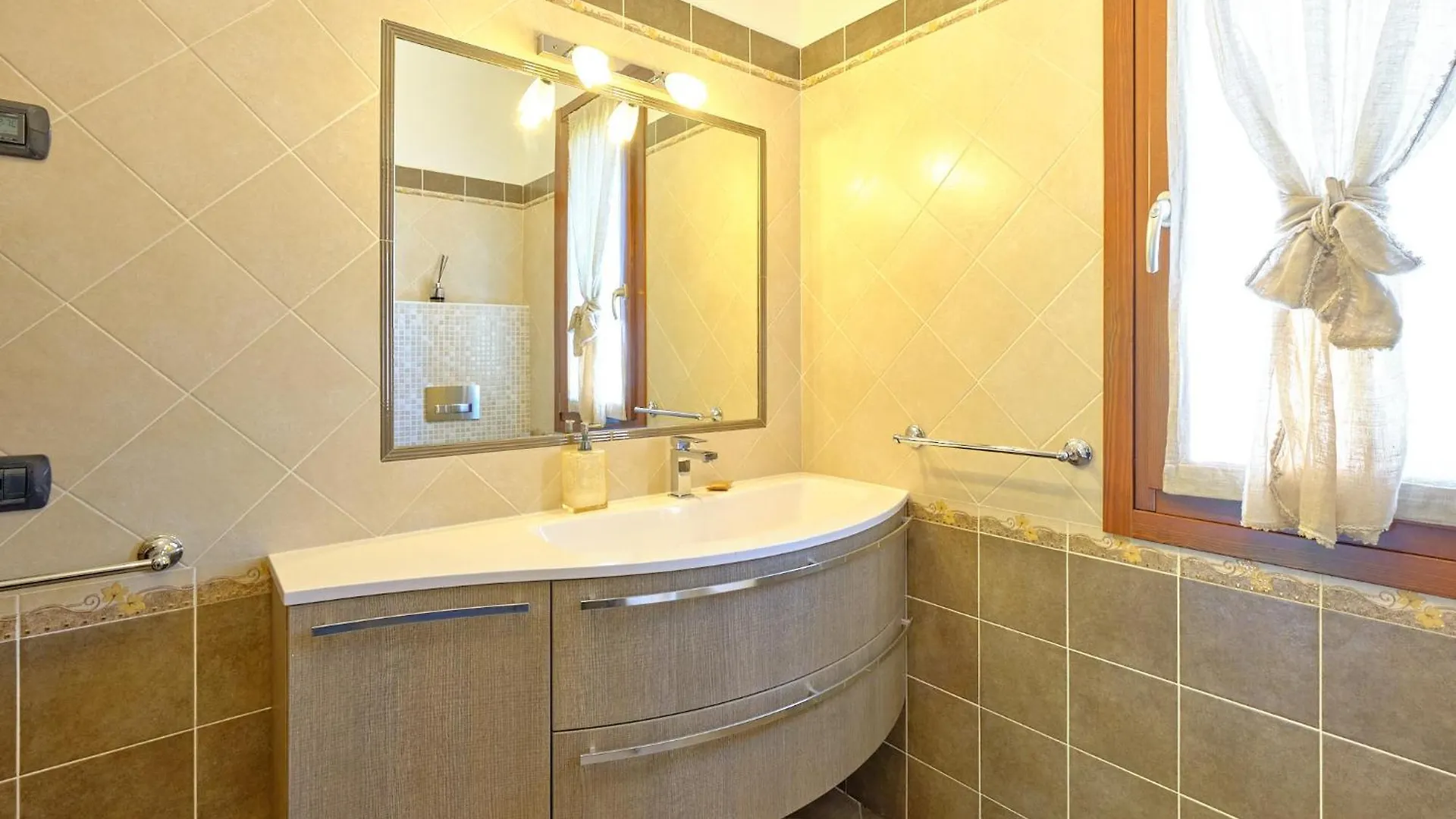 Villasgarda - Villa Leone Salionze İtalya